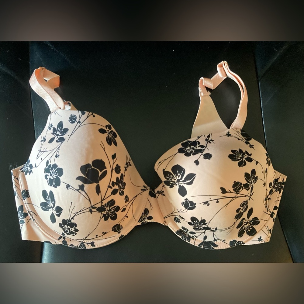 Soma brand size 34D vanishing back